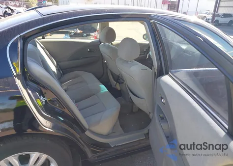 2002 Nissan Altima 2.5 S из США, поврежденный, VIN 1N4AL11E02C166764